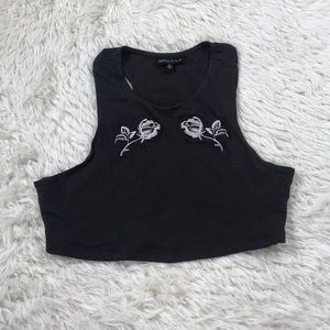 Kendall & Kylie rose embroidered crop tank small